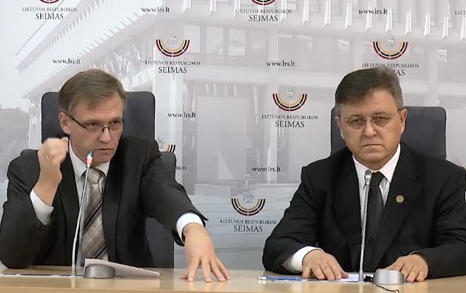 Lietuvos politinės partijos, kaltindamos viena kitą, mėgina surasti tuos, kurie nustekeno valstybę