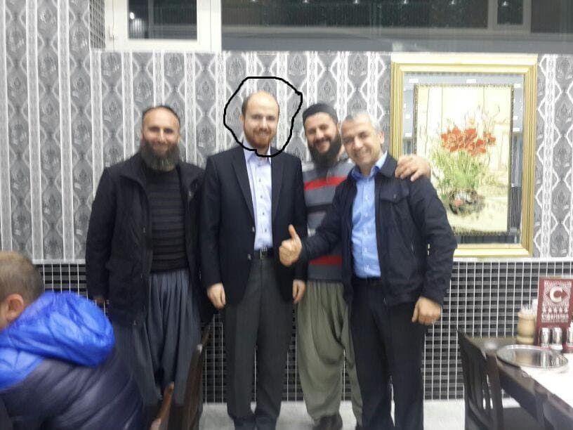Turkijos prezidento Redžepo Tajipo Erdoano sūnus Nedžmetinas Bilalis Erdoanas su IS teroristais.