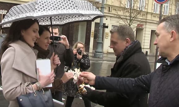 Tegu Liberalų sąjūdžio padovanoti angelai atneša laimę į Jūsų namus!