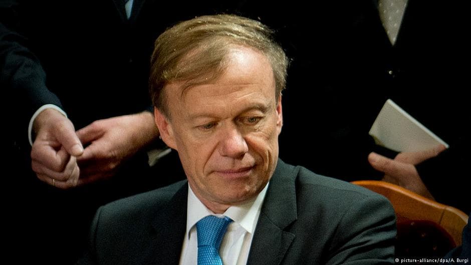 Lenkija dėl jos drakoniško įstatymo kritikos ant kilimo išsikvietė Vokietijos ambasadorių