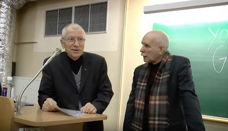 Geopolitinio konflikto priežastis – grėsmė dolerio emisijai