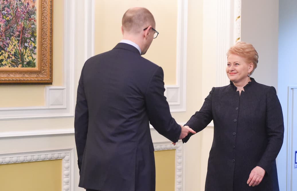 Prezidentė D. Grybauskaitė (dešinėje). Nuotr. prezidentas.lt