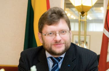 Purvini grynieji. Švarūs „komisiniai“?