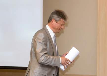 E. Mikėnas.