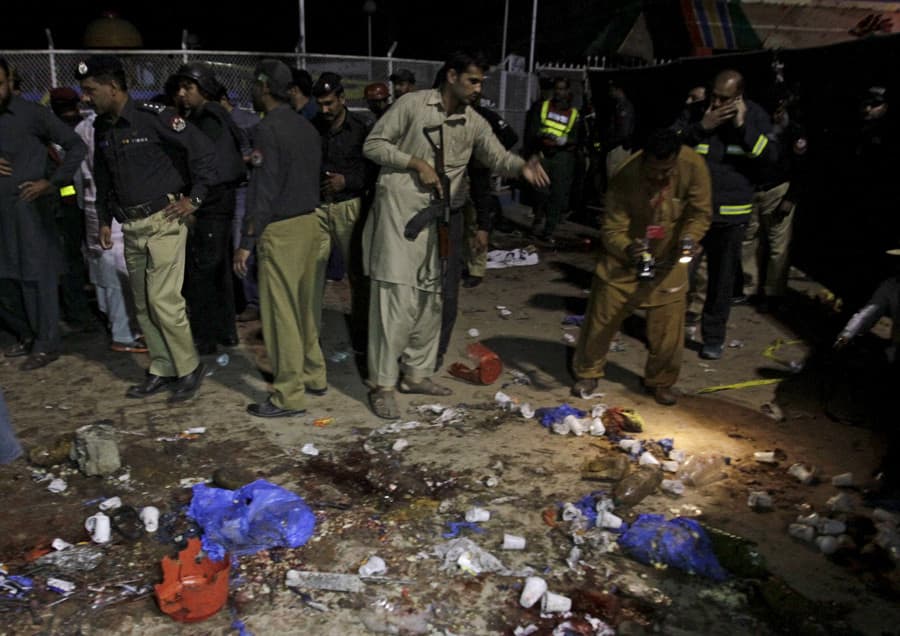 Savižudžiai teroristai Lahore pražudė bent 69, sužeidė per 300 žmonių