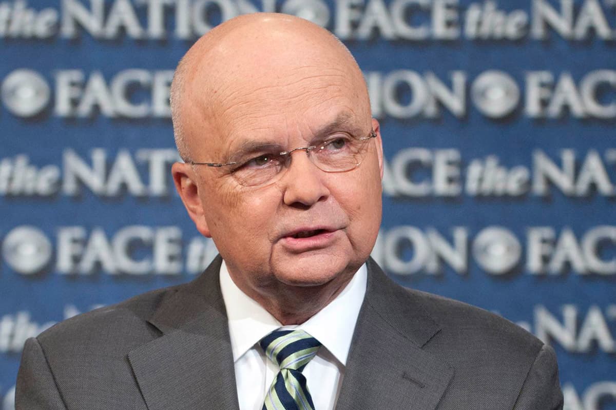 Maiklas Heidenas (Michael Hayden).