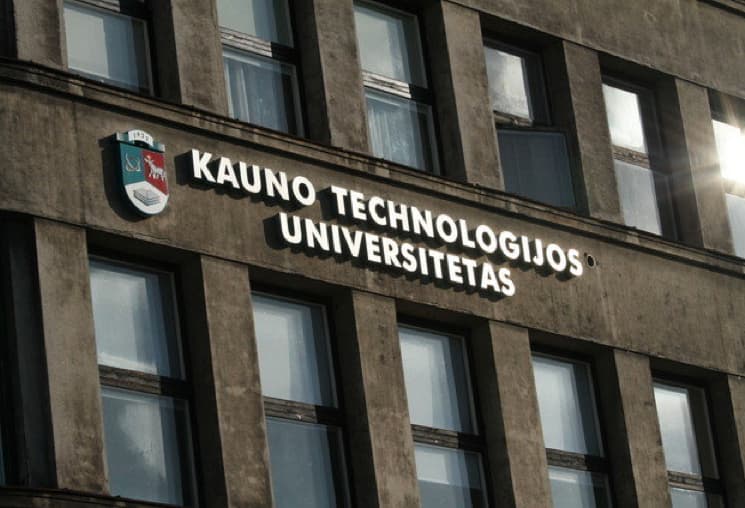 Konstitucijos laužymas sukėlė ir tebekelia sunkias pasekmes