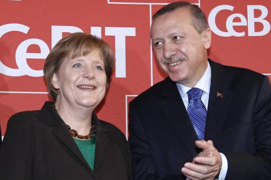 Derybos dėl bevizio režimo turkams pristabdomos