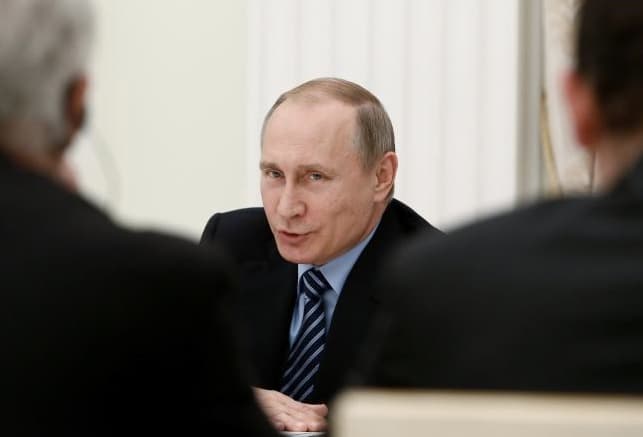 V. Putinas pasiūlė griežtinti atsakomybę už korupcinius nusikaltimus