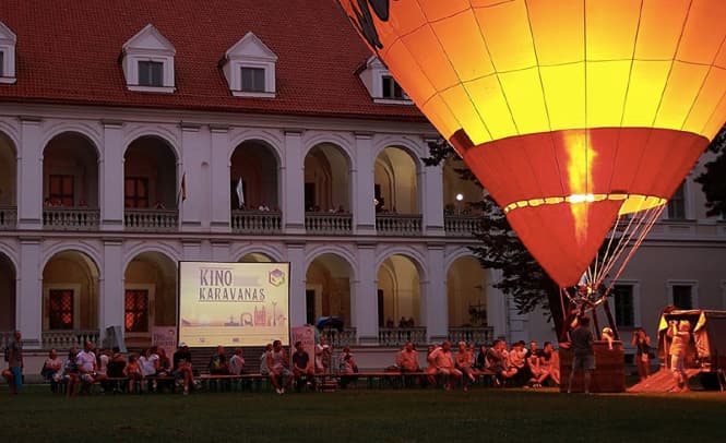 Geriausių „Kino pavasario" filmų turas per Lietuvą: „Kino karavanas" aplankys 22 miestus
