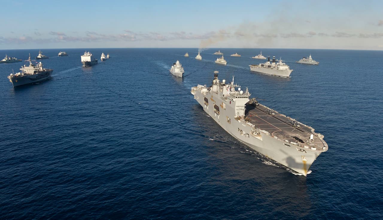 NATO kariai pirmąsyk atvyks į Suomiją, kuri dėl narystės NATO rengs referendumą