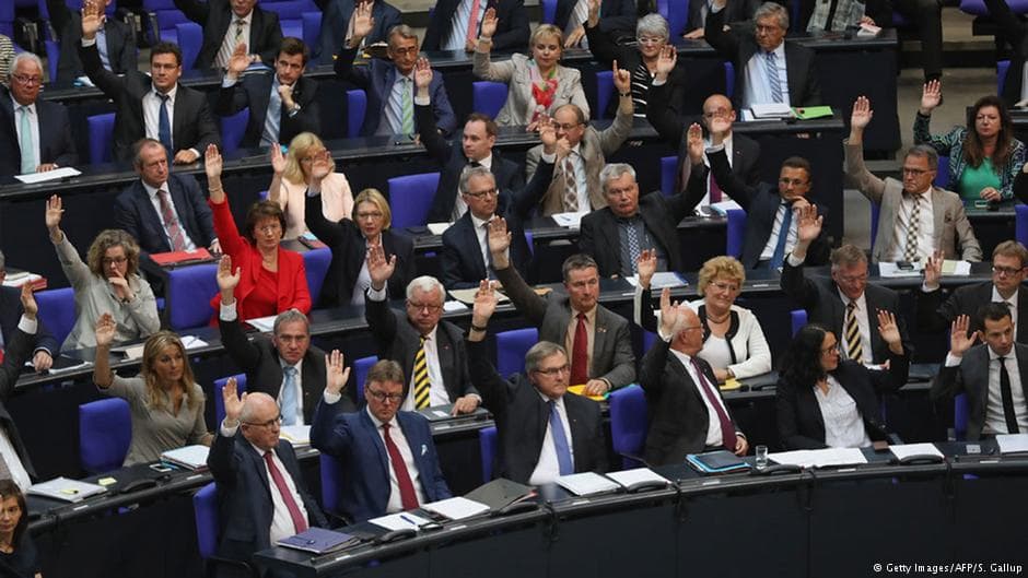Turkų kilmės Vokietijos parlamento narius saugo policija