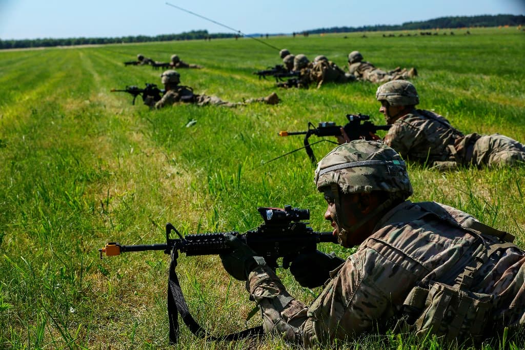 JAV 173-osios oro desanto brigados nuotraukose – desantavimosi operacija pratybose „Anakonda 2016“.