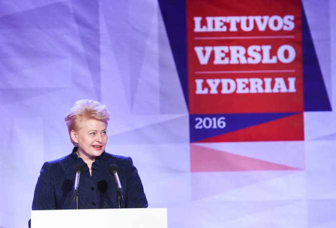 Prezidentė palinkėjo verslo atstovams nuolat mokytis ir mokyti