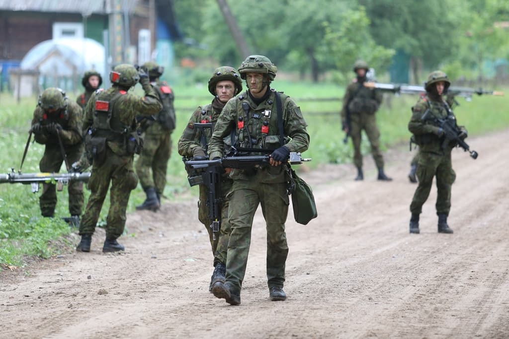 Nuotraukose: daugiau nei 300 šauktinių karių iš LDK Kęstučio bataliono šiuo metu dalyvauja tarptautinėse pratybose „Iron Wolf 2016“.