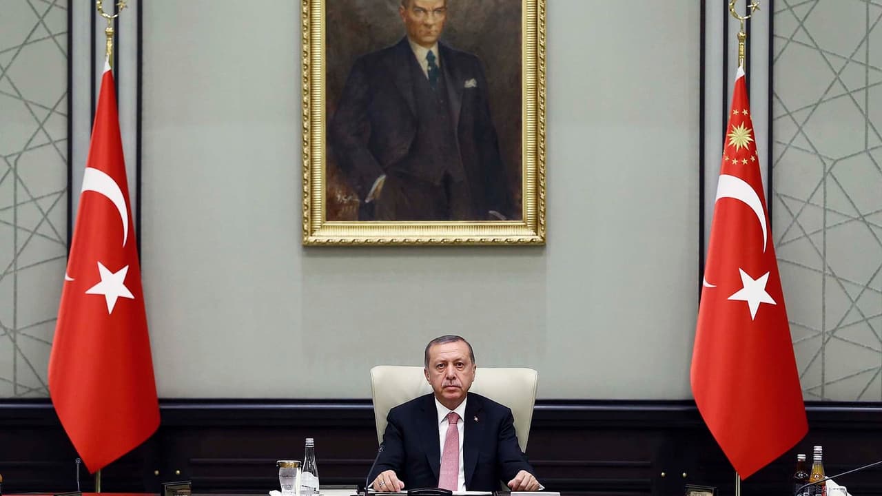 Įdomu, ką dėl gaisro NATO bazėje apkaltins Turkijos prezidentas?
