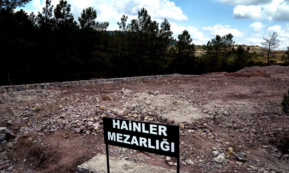 Turkijoje perversmininkai laidojami „Išdavikų kapinėse“