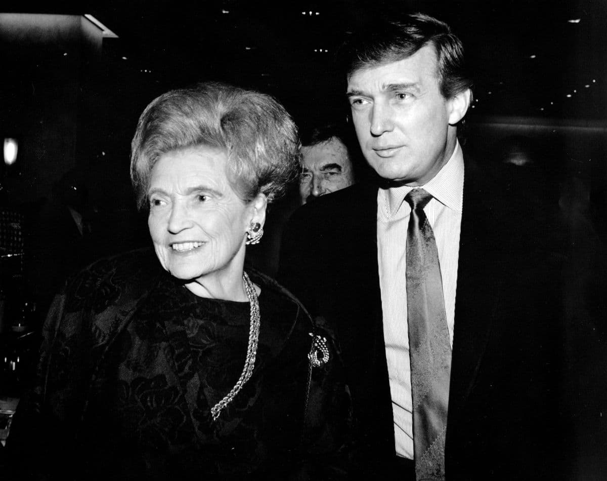 D. Trampo mama Merė Makleod-Tramp (Mary MacLeod-Trump 1912–2000) buvo imigrantė iš Škotijos.