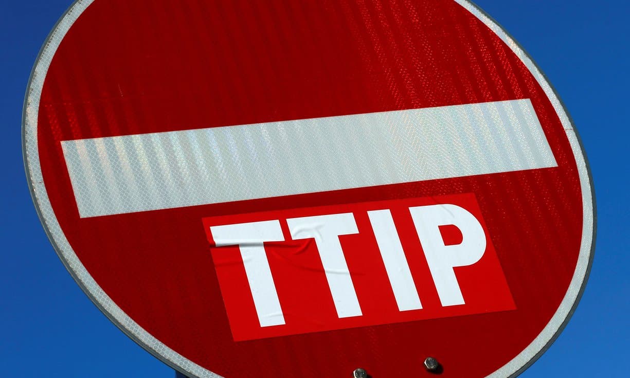 Prancūzija pareikalavo ES užbaigti derybas su JAV dėl TTIP ir TAFTA sutarčių