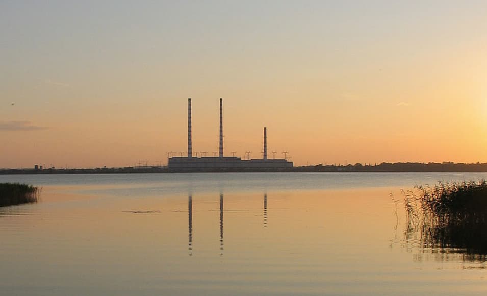 Elektrėnai įkurti 1960 m. laukuose pradėjus statyti šiluminę jėgainę.