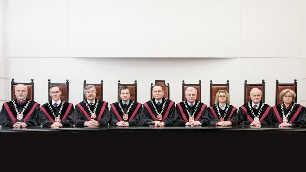 Politikos liūto blūdai