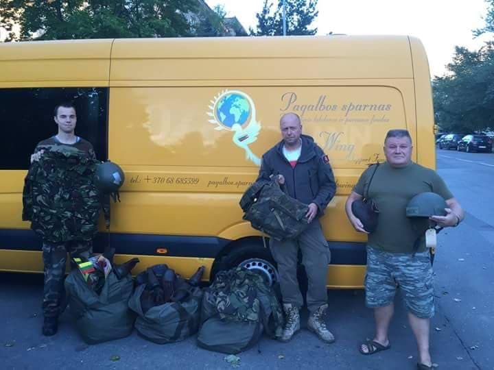 Lietuva Ukrainai yra perdavusi ginkluotės elementų ir amunicijos. Ypač aktyviai reiškiasi užsienio pilietis Jonas Ohman.
