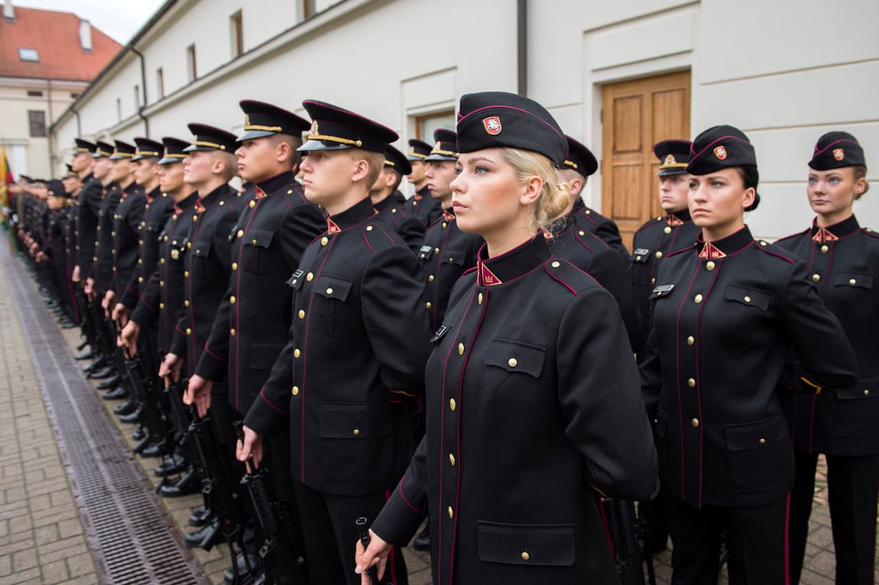 KAM archyvo nuotraukose: 2015 m. LKA I k. kariūnų priesaika (aut. A. Pliadis).