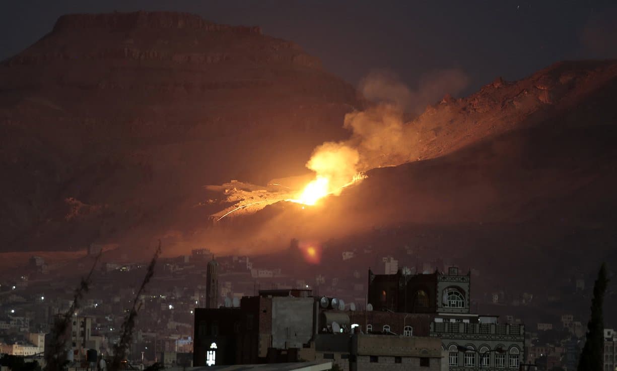 JAV bombarduoja Jemeną, amerikiečiai to tarsi nepastebi