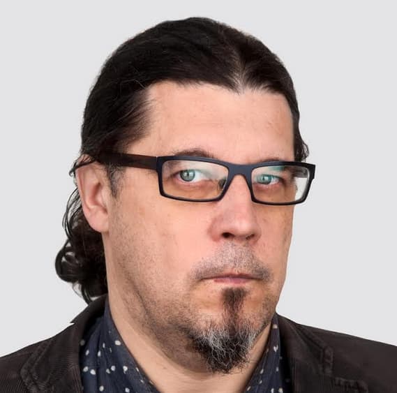 Naisių vasara ir darnusis gėris