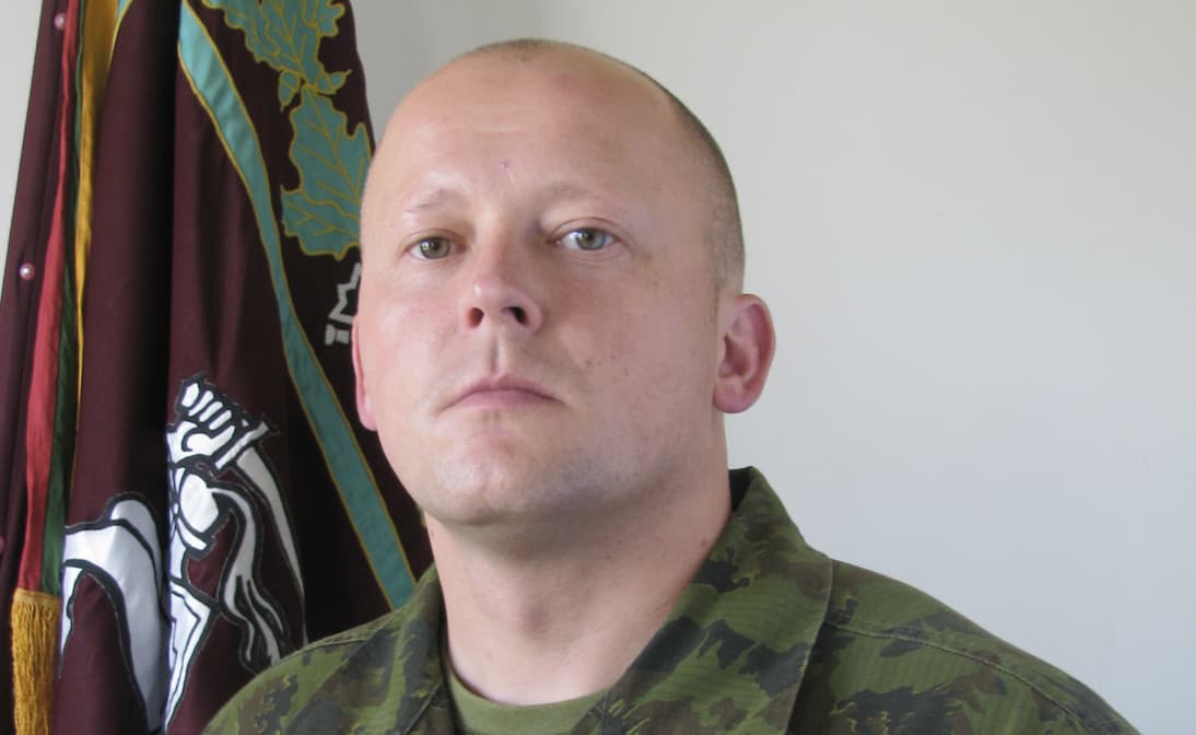 Lietuvos kariuomenės Informacinių operacijų skyriaus viršininkas majoras Linas Idzelis. Nuotr. kam.lt
