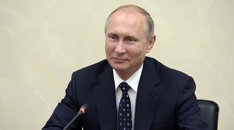 V. Putinas pasveikino D. Trampą su pergale