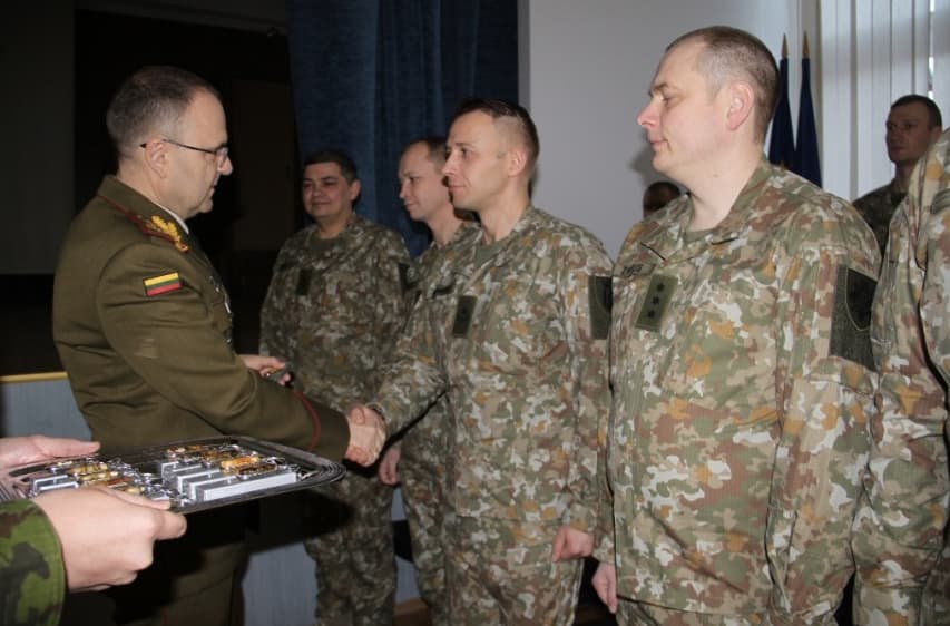 Į NATO vadovaujamą tarptautinę operaciją Afganistane išlydėti Lietuvos kariai