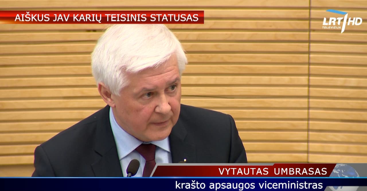Vytautas Umbrasas baigė istorijas studijas Vilniaus universiteto Istorijos fakultete. 1983–1990 m. Lietuvos liaudies buities muziejus mokslinis bendradarbis, direktoriaus pavaduotojas mokslo reikalams, 1991 – 1997 m. Seimo Apsaugos skyriaus informacijos tarnybos darbuotojas, Seimo nario padėjėjas, Lietuvos krikščionių demokratų frakcijos Seime referentas, Lietuvos krikščionių demokratų partijos organizacinio skyriaus vadovas; 1997–2004 m. Krašto apsaugos ministro patarėjas; 2005-2006 m. Atlanto sutarties Lietuvos bendrijos pirmininkas. 2004 – 2008 m. LR Prezidento patarėjas, atstovas Seime ir Vyriausybėje. Nuo 2008 m. LR Krašto apsaugos viceministras.
