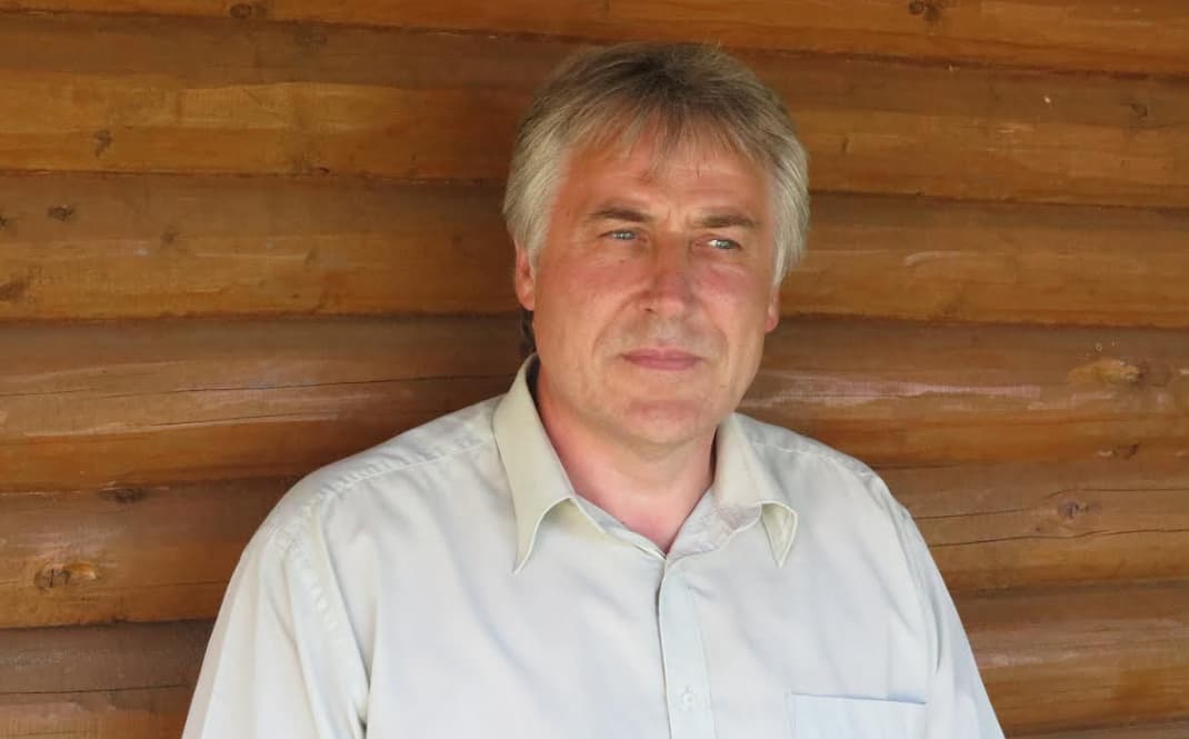 Galva sukasi, bandant suprasti, už kokius „nuopelnus“ Lietuvai švedas J. Ohmanas gavo valstybės apdovanojimą