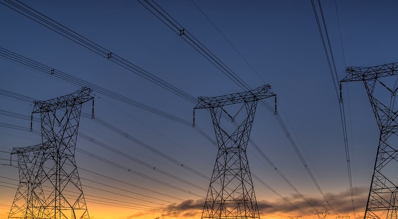 Ar tikrai iš Rusijos gauname tiek daug elektros energijos? Energetikos ministerijos teigimu – ne