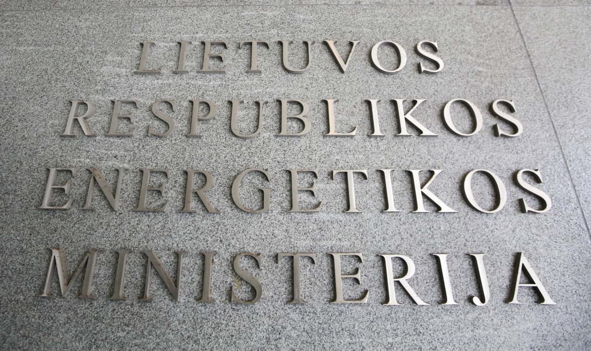 Eneregetikos ministerija informavo, kad neturi informacijos apie apie skirtingų tiekėjų importuojamų dujų kainas