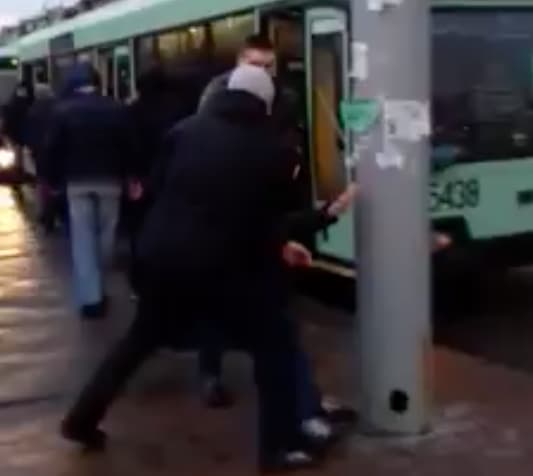 Minske prieš po mitingo grįžtančius žmones buvo panaudota jėga