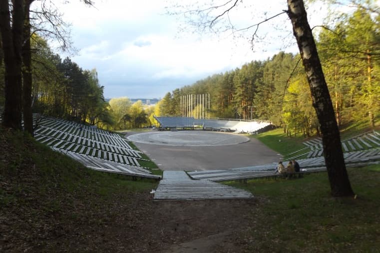 Vilniečiai stoja ginti Kalnų parką nuo išniokojimo