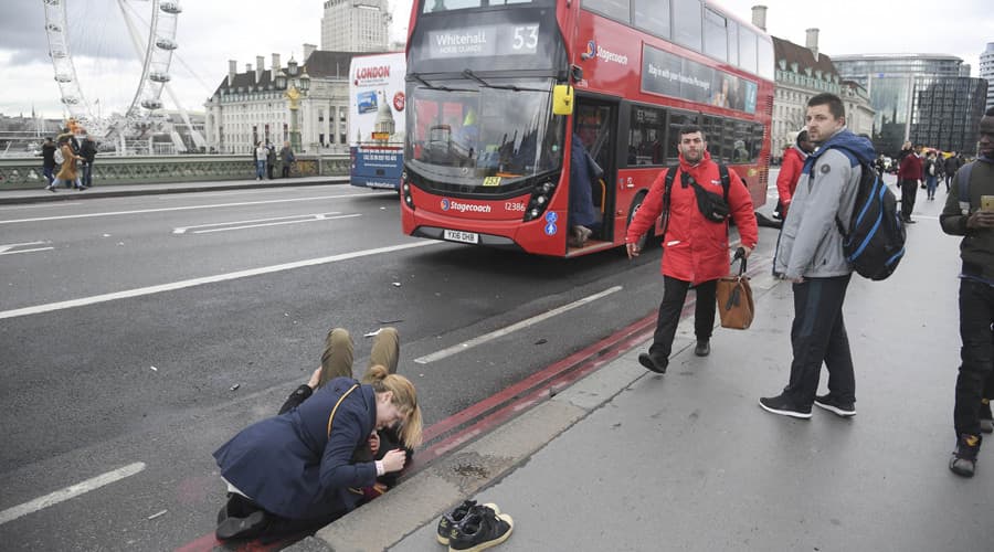 Teroras Londono širdyje: žuvo penki žmonės, daugiau nei keturiasdešimt sužeista