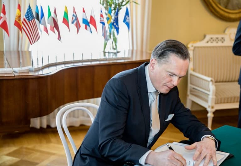 Užsienio reikalų ministerijos Transatlantinio bendradarbiavimo ir saugumo politikos departamento ambasadorius ypatingiems pavedimams Eitvydas Bajarūnas. Nuotr. urm.lt