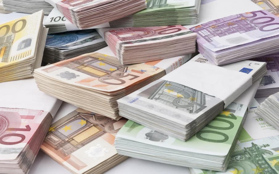 Siekiant dar labiau gerinti gyvenimo kokybę planuojama riboti atsiskaitymą grynaisiais
