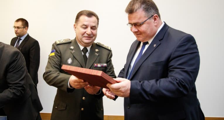 Lietuva toliau rems Ukrainos gynybos ir saugumo reformas, teiks karinę pagalbą