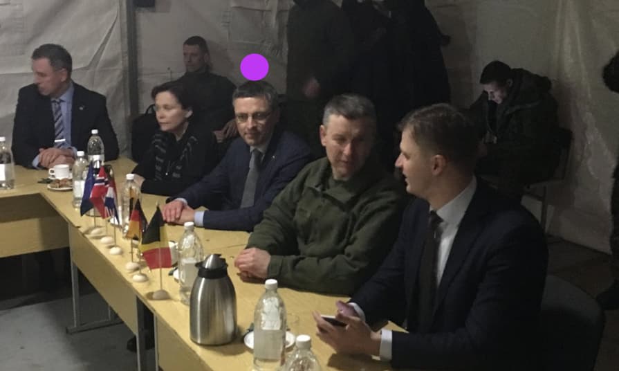 V. Bakas (su violetiniu rutuliuku virš galvos)/ Nuotr. facebook.com