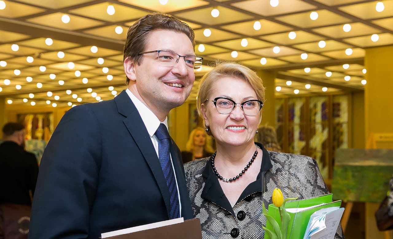 R. Budbergytė (dešinėje). Nuotr. facebook.com