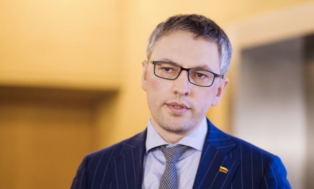 Žaliųjų valstiečių Juknevičiene tituluojamas NSGK pirmininkas Vytautas Bakas per trumpą laiką tapo vienu ryškiausių kovotojų su Rusijos propaganda ir kitomis šios teroristinės valstybės grėsmėmis.