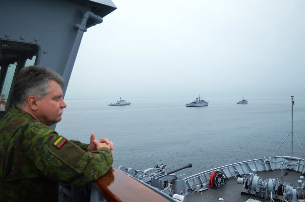 Karinių jūrų pajėgų nuotraukos (aut. vyr. lvn. Andrius Riauka).