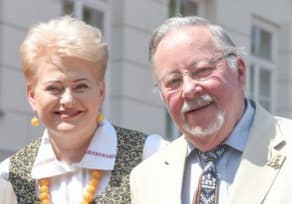 V. Landsbergis (dešinėje).