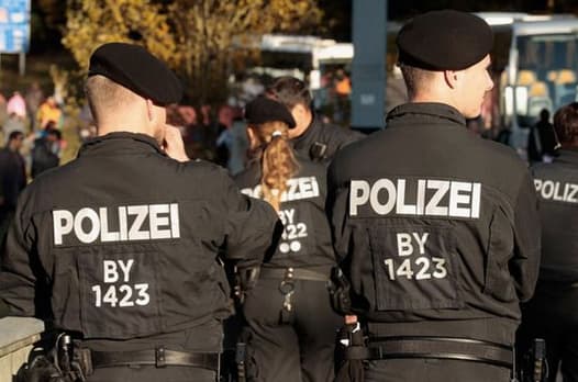 Nustojo galioti pagrindinis Europos Sąjungos laisvo prekių ir paslaugų judėjimo principas?