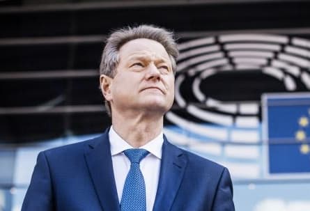 Šiandien rūpintis paprastais žmonėmis bei spręsti aktualias valstybės problemas Lietuvoje nebėra kam