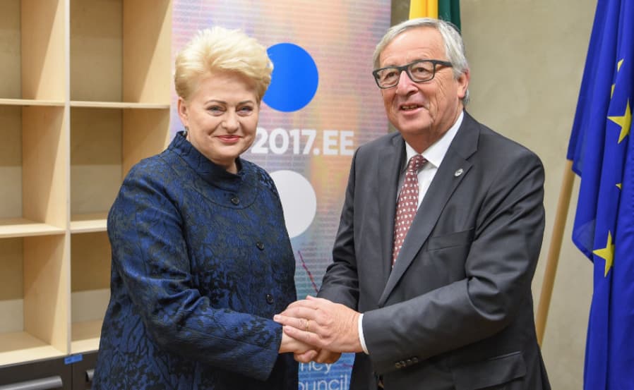 EK pirmininkas įsidėmėjo viską, ką jam pasakė prezidentė. Nuotr. prezidentas.lt